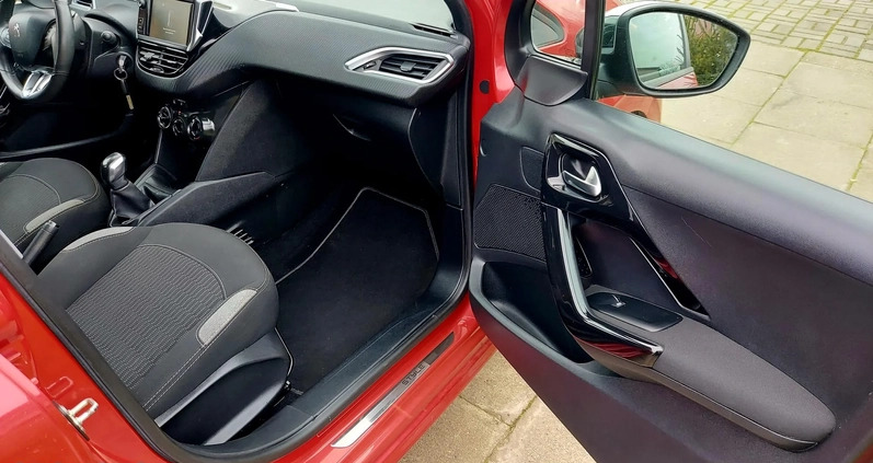 Peugeot 208 cena 27900 przebieg: 94000, rok produkcji 2016 z Prudnik małe 106